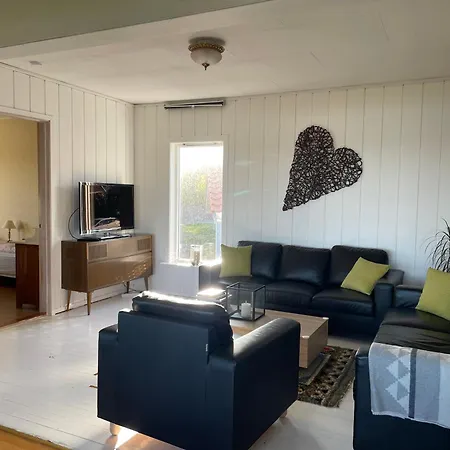 Villa Sjoutsikt Og 60-talls Sjarm! *
