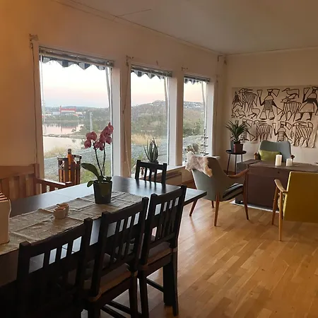 Villa Sjoutsikt Og 60-talls Sjarm! *